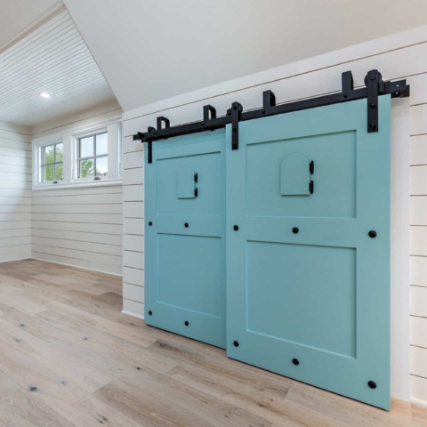 Palmetto Interior Closet